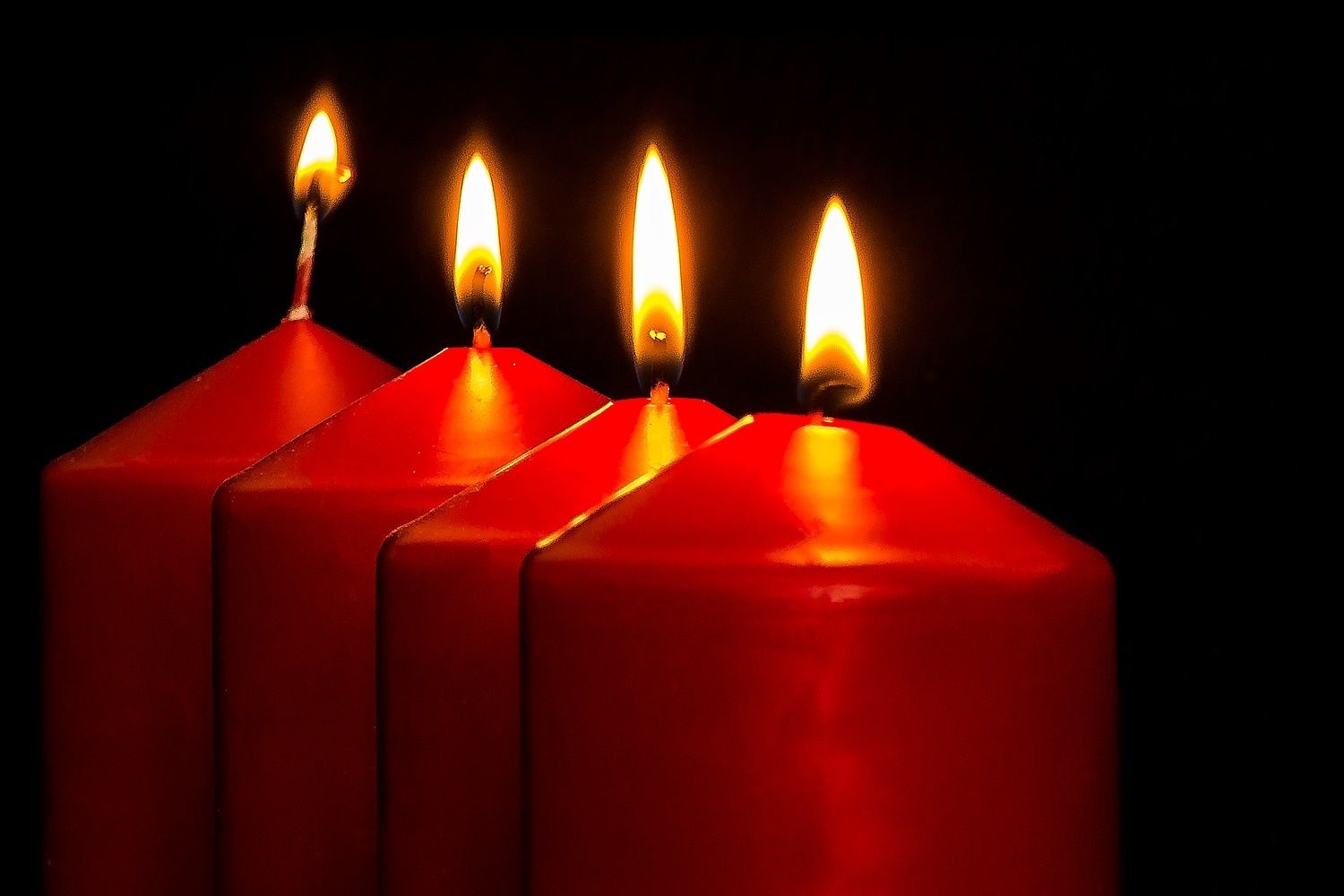 Čtvrtá adventní svíčka se nazývá andělská